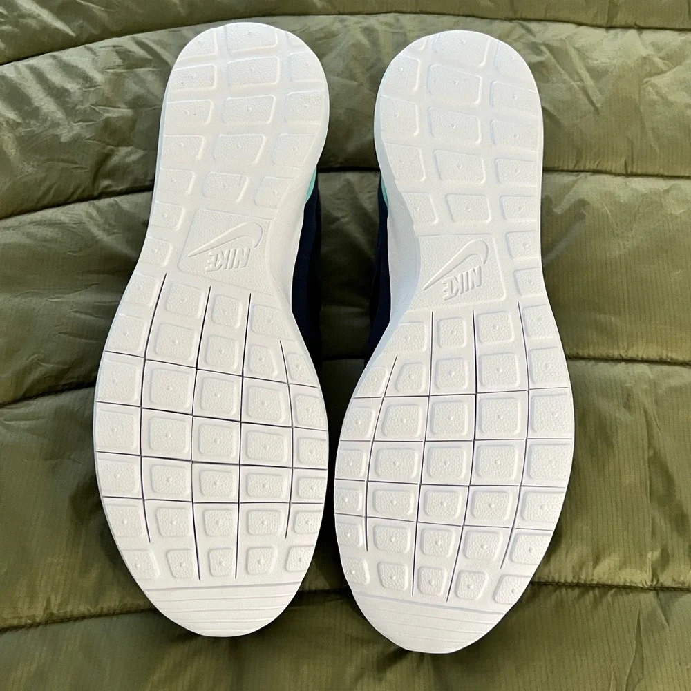 NWB! Dead Stock Nike Tech fleece Rosherun NM W SP - Picture 5 of 9